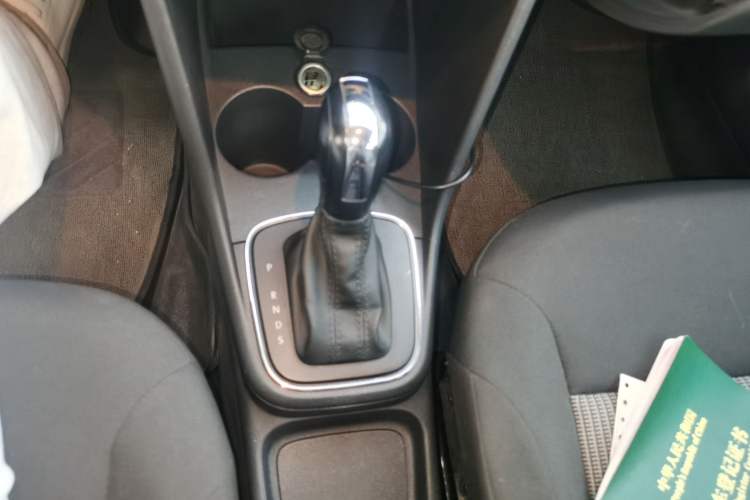 Used Volkswagen Polo 2016 1.4L Automatic Trendy Model Gear Lever