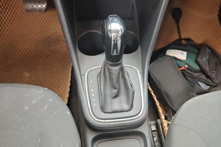 Used Volkswagen Polo 2016 1.4L Automatic Trendy Model Gear Lever