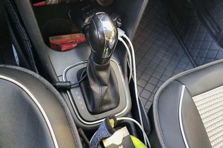 Used Volkswagen Polo 2016 1.4L Automatic Trendy Model Gear Lever