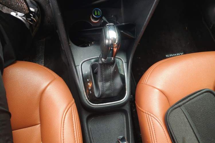 Used Volkswagen Polo 2016 1.6L Automatic Comfort Model Gear Lever