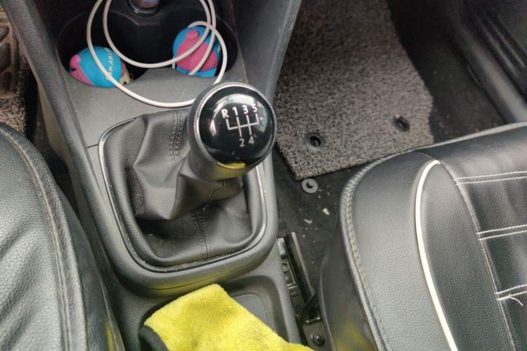 Used Volkswagen Polo 2016 1.4L Manual Fashion Model Gear Lever
