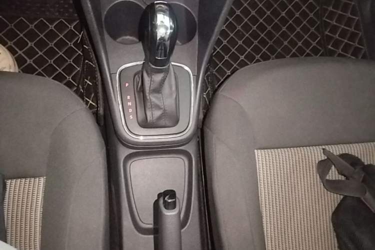 Used Volkswagen Polo 2016 1.4L Automatic Trendy Model Gear Lever