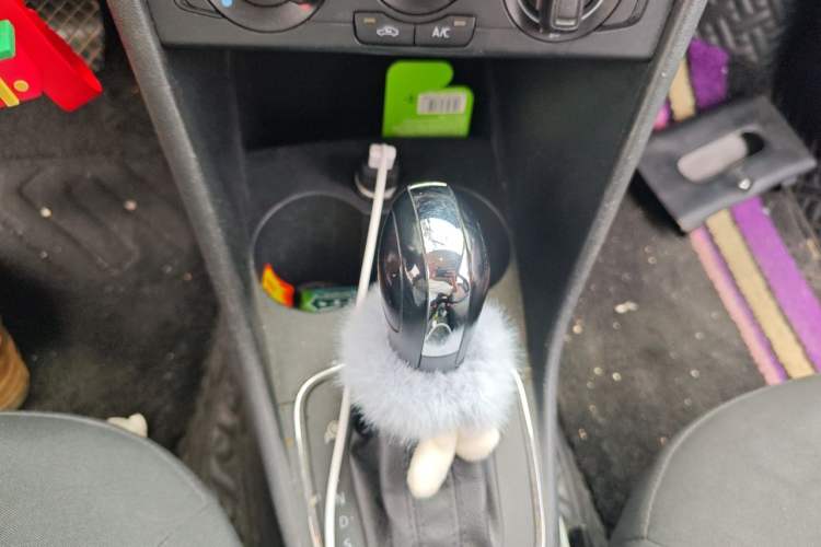 Used Volkswagen Polo 2016 1.4L Automatic Trendy Model Gear Lever