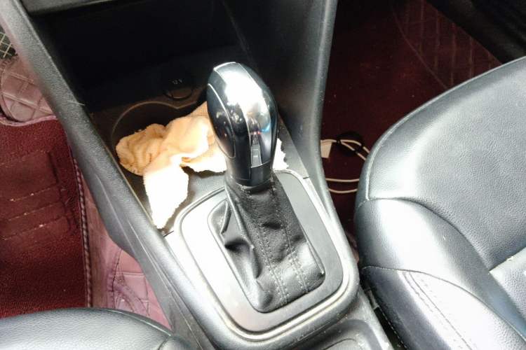 Used Volkswagen Polo 2016 1.4L Automatic Trendy Model Gear Lever