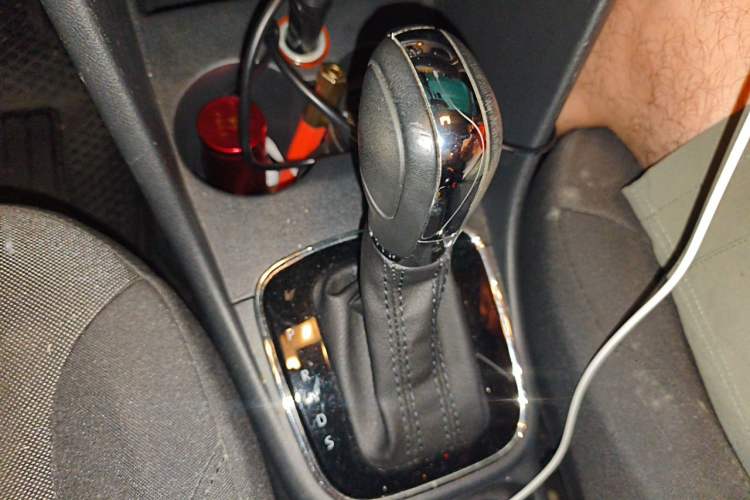 Used Volkswagen Polo 2016 1.6L Automatic Comfort Model Gear Lever