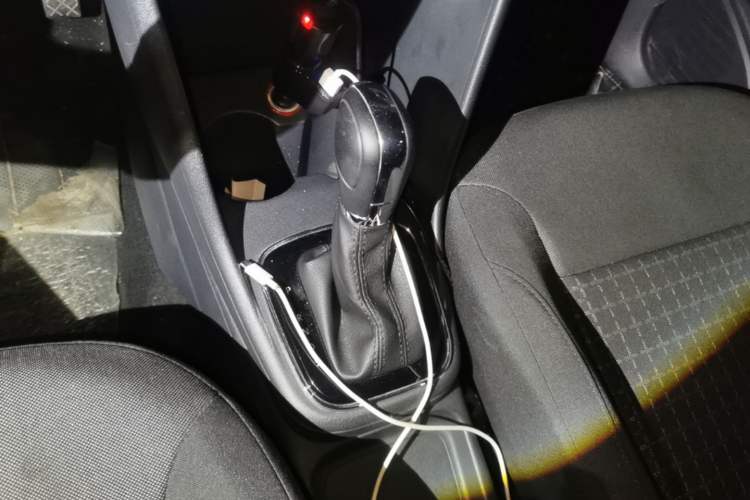 Used Volkswagen Polo 2016 1.6L Automatic Comfort Model Gear Lever