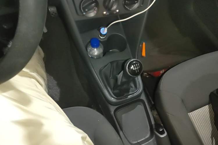 Used Volkswagen Polo 2016 1.4L Manual Fashion Model Gear Lever