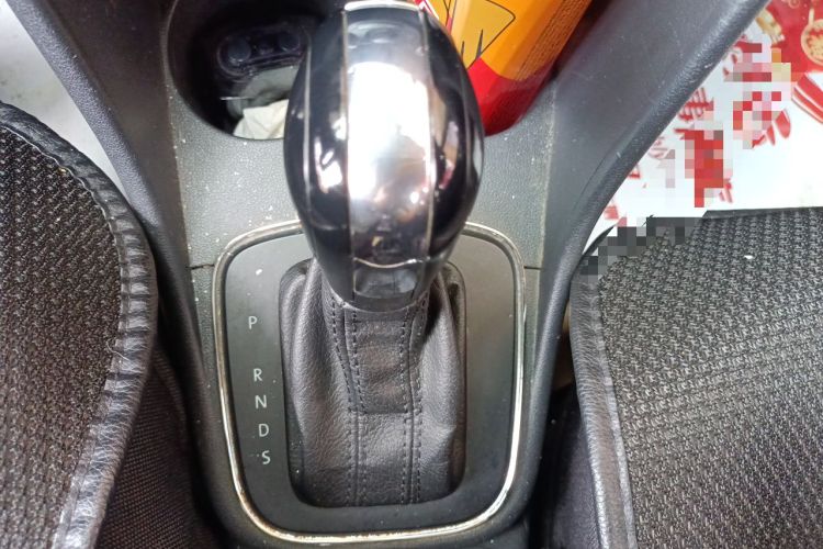 Used Volkswagen Polo 2016 1.4L Automatic Trendy Model Gear Lever