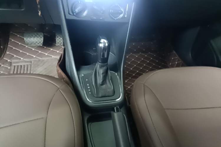 Used Volkswagen Polo 2016 1.4L Automatic Trendy Model Gear Lever