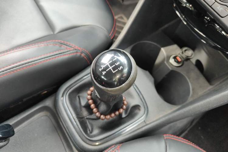 Used Volkswagen Polo 2016 1.4L Manual Fashion Model Gear Lever
