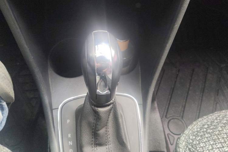 Used Volkswagen Polo 2016 1.4L Automatic Trendy Model Gear Lever