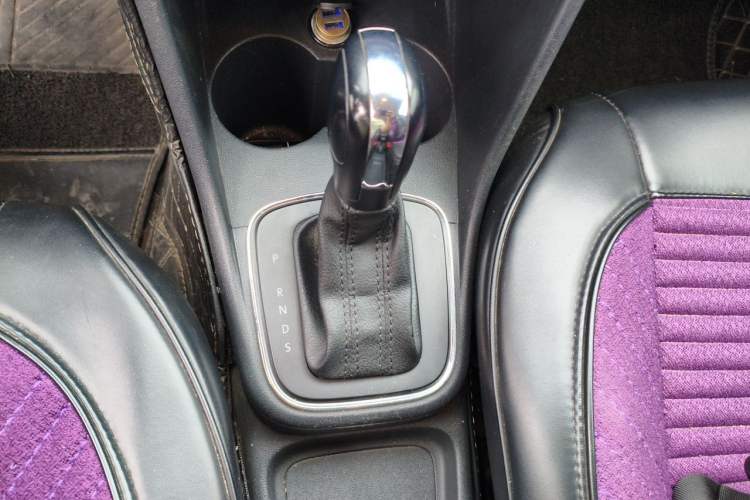 Used Volkswagen Polo 2016 1.4L Automatic Trendy Model Gear Lever