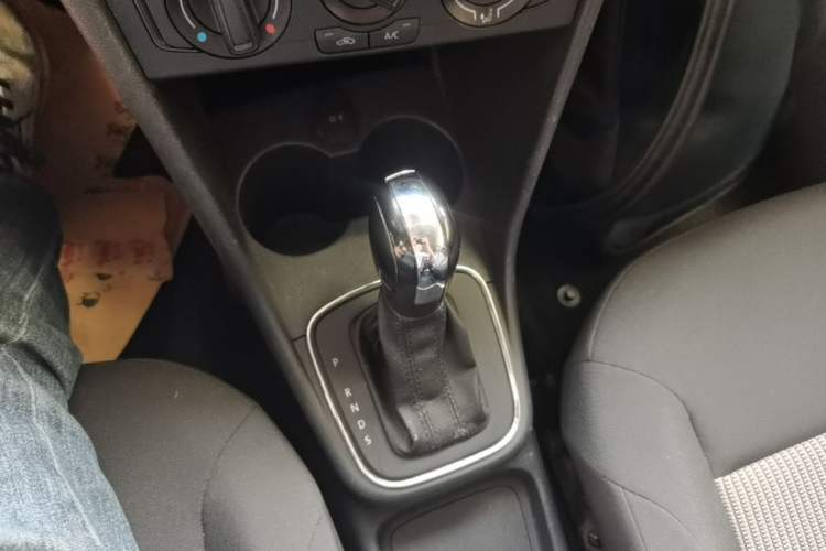 Used Volkswagen Polo 2016 1.4L Automatic Trendy Model Gear Lever