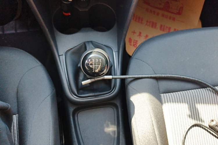 Used Volkswagen Polo 2016 1.4L Manual Fashion Model Gear Lever