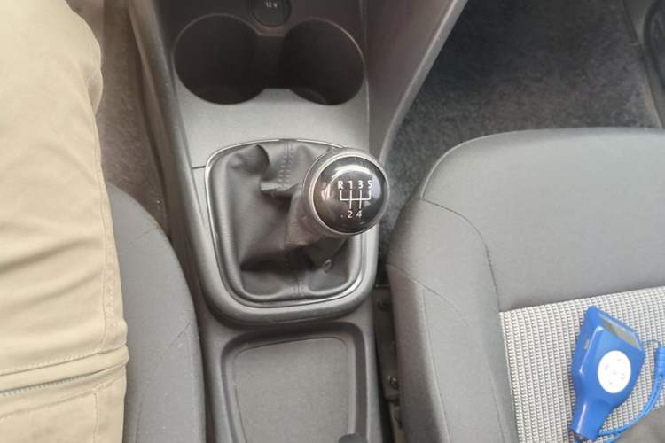Used Volkswagen Polo 2016 1.4L Manual Fashion Model Gear Lever
