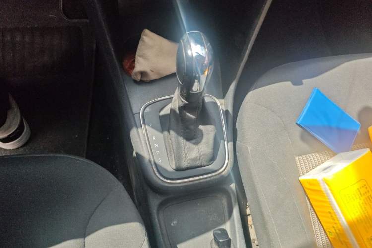Used Volkswagen Polo 2016 1.4L Automatic Trendy Model Gear Lever