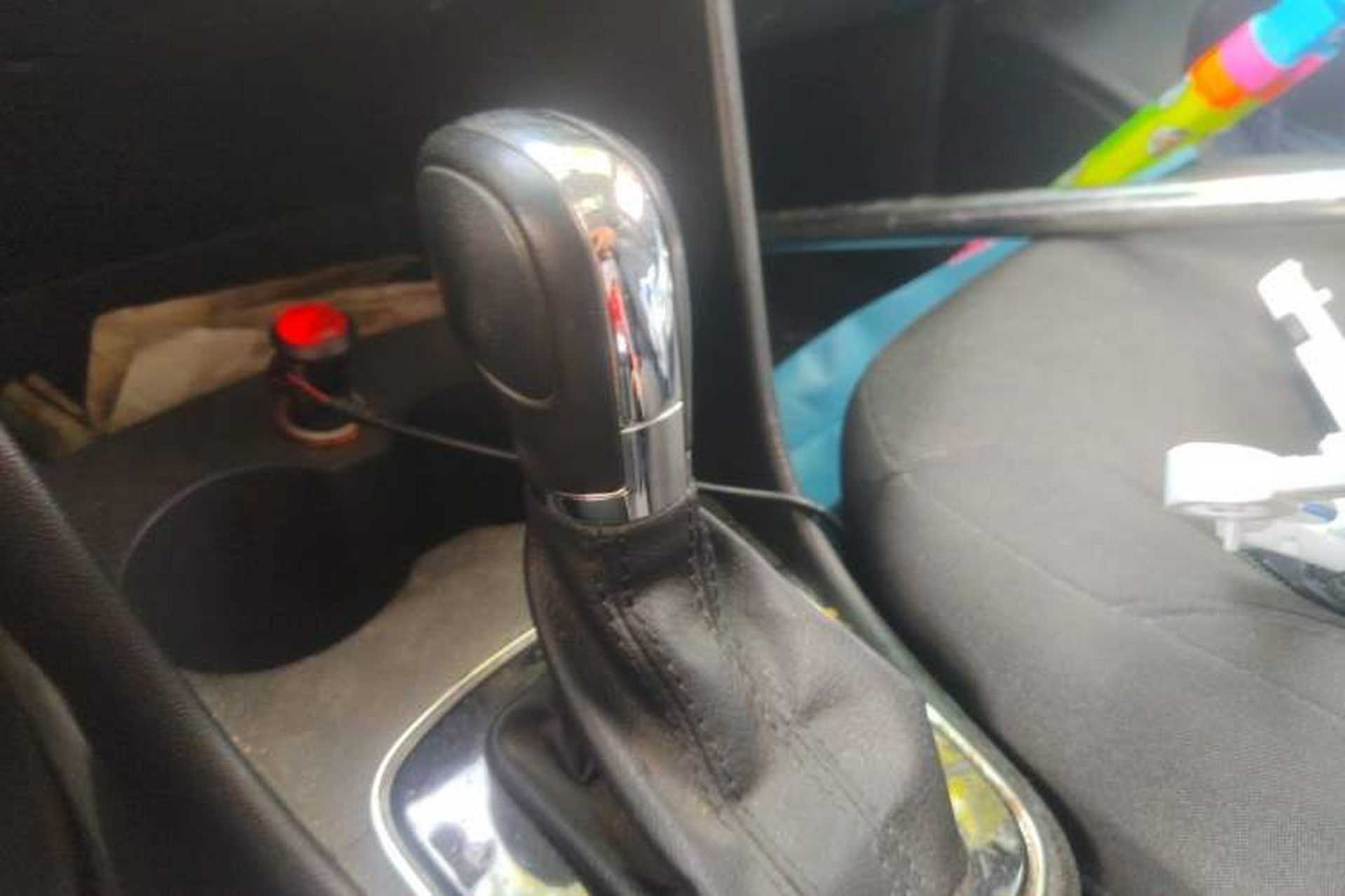 Used Volkswagen Polo 2016 1.6L Automatic Comfort Model Gear Lever