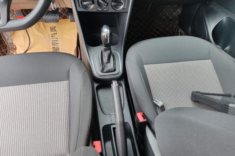 Used Volkswagen Polo 2016 1.4L Automatic Trendy Model Gear Lever