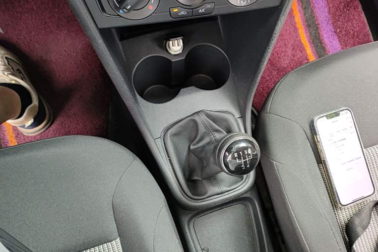 Used Volkswagen Polo 2016 1.4L Manual Fashion Model Gear Lever