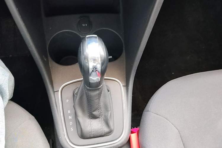 Used Volkswagen Polo 2016 1.4L Automatic Trendy Model Gear Lever