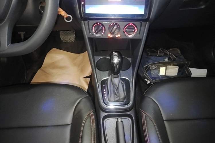 Used Volkswagen Polo 2016 1.4L Automatic Trendy Model Gear Lever