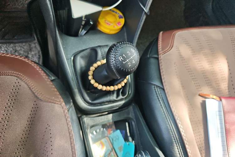 Used Volkswagen Polo 2016 1.4L Manual Fashion Model Gear Lever