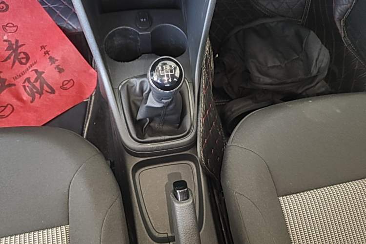 Used Volkswagen Polo 2016 1.4L Manual Fashion Model Gear Lever