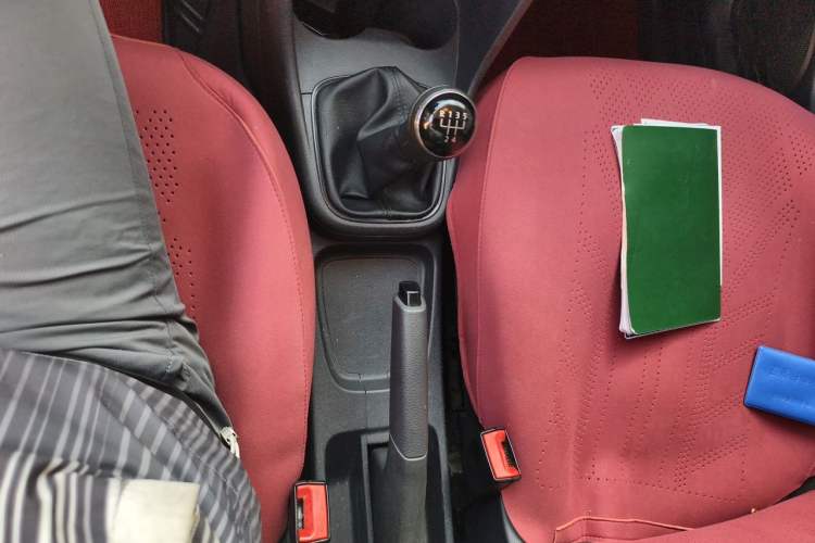 Used Volkswagen Polo 2016 1.4L Manual Fashion Model Gear Lever