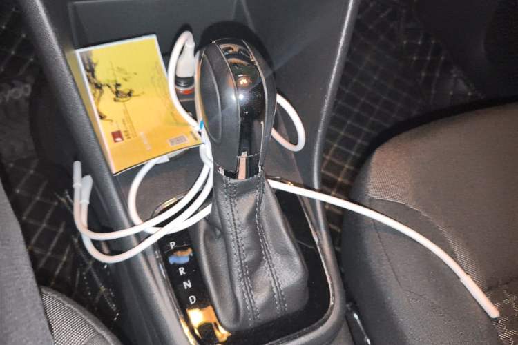 Used Volkswagen Polo 2016 1.6L Automatic Comfort Model Gear Lever