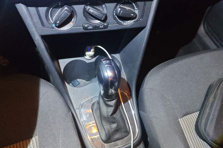 Used Volkswagen Polo 2016 1.4L Automatic Trendy Model Gear Lever