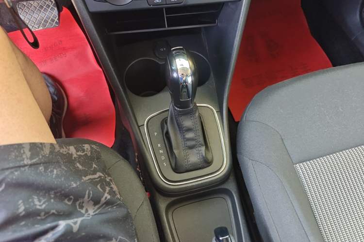 Used Volkswagen Polo 2016 1.4L Automatic Trendy Model Gear Lever