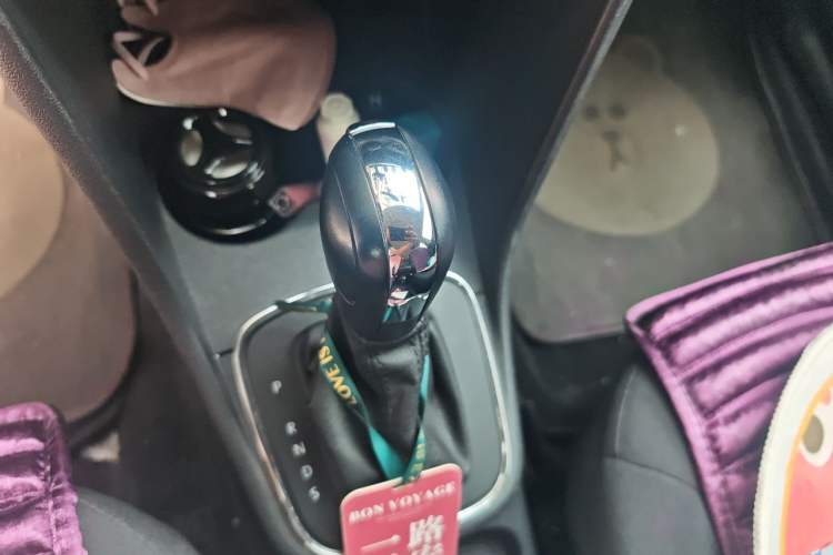 Used Volkswagen Polo 2016 1.4L Automatic Trendy Model Gear Lever