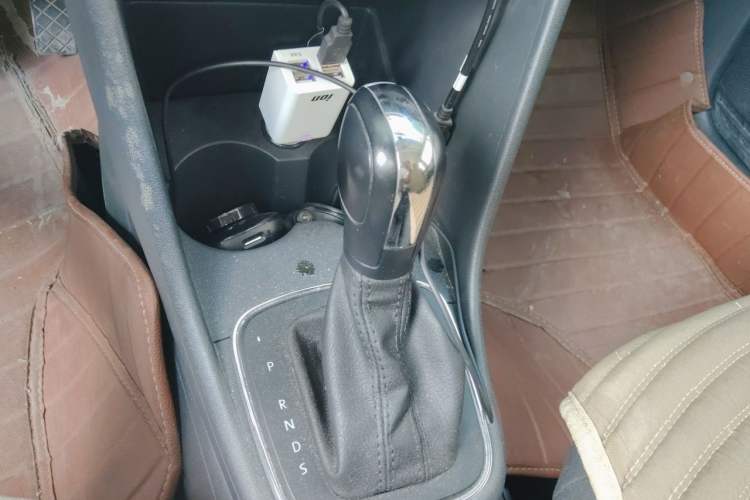 Used Volkswagen Polo 2016 1.4L Automatic Trendy Model Gear Lever