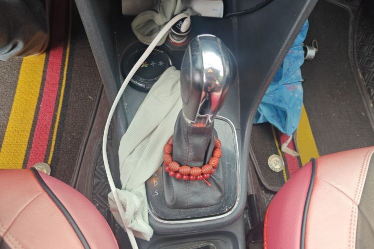 Used Volkswagen Polo 2016 1.6L Automatic Comfort Model Gear Lever