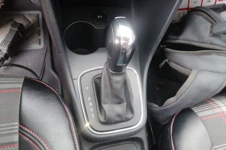 Used Volkswagen Polo 2016 1.4L Automatic Trendy Model Gear Lever