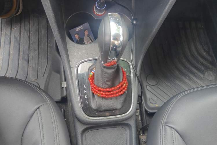Used Volkswagen Polo 2016 1.6L Automatic Comfort Model Gear Lever