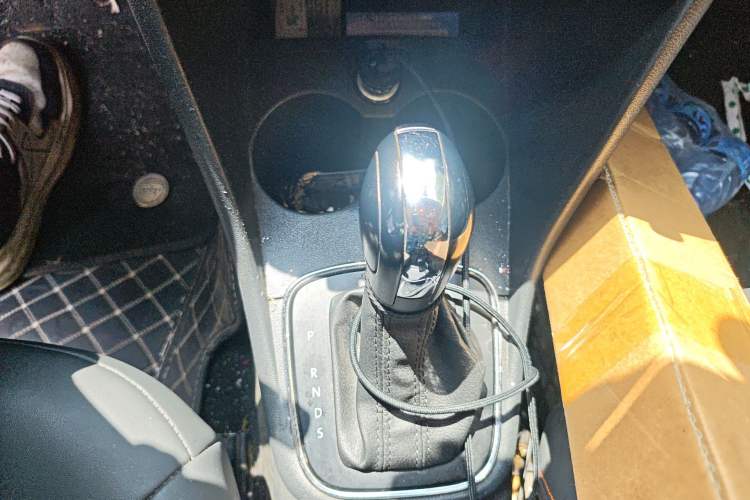 Used Volkswagen Polo 2016 1.4L Automatic Trendy Model Gear Lever