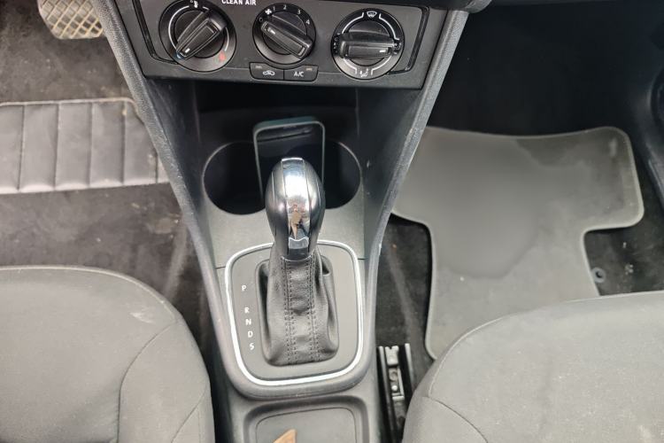 Used Volkswagen Polo 2016 1.4L Automatic Trendy Model Gear Lever