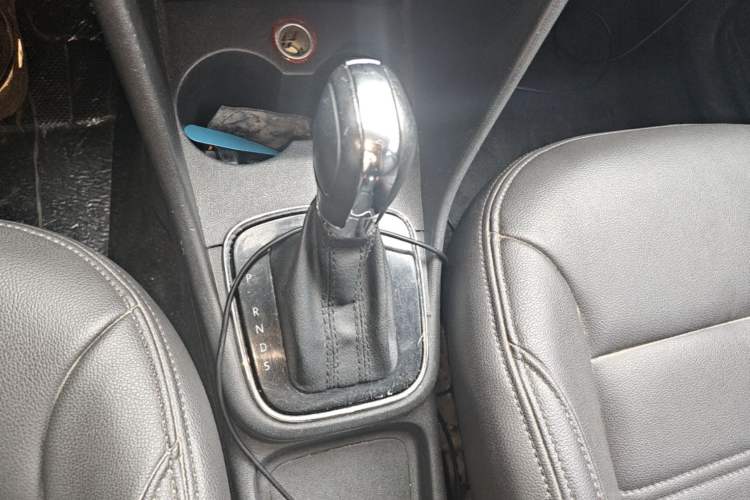 Used Volkswagen Polo 2016 1.6L Automatic Comfort Model Gear Lever