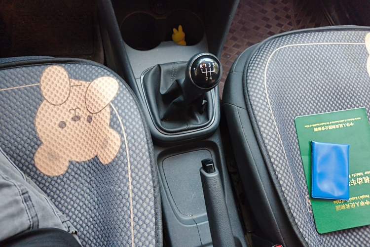 Used Volkswagen Polo 2016 1.4L Manual Fashion Model Gear Lever