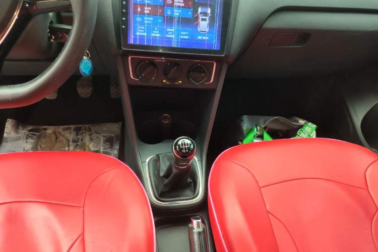 Used Volkswagen Polo 2016 1.6L Manual Comfort Model Gear Lever