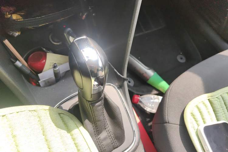 Used Volkswagen Polo 2016 1.4L Automatic Trendy Model Gear Lever