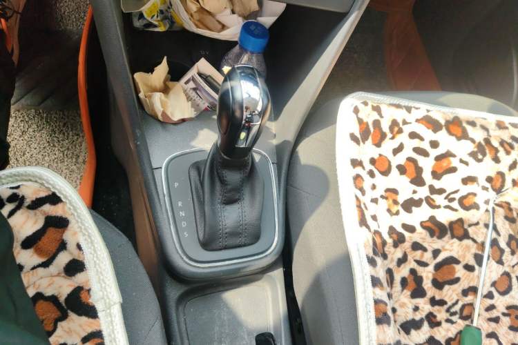Used Volkswagen Polo 2016 1.4L Automatic Trendy Model Gear Lever