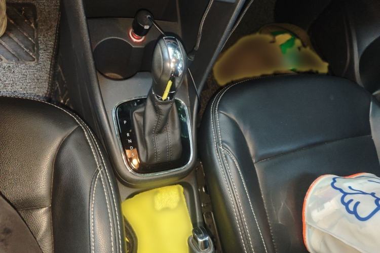 Used Volkswagen Polo 2016 1.6L Automatic Comfort Model Gear Lever