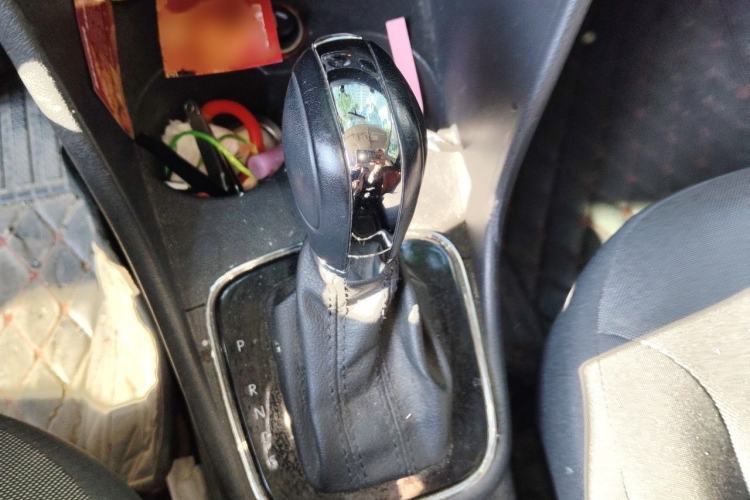 Used Volkswagen Polo 2016 1.6L Automatic Comfort Model Gear Lever