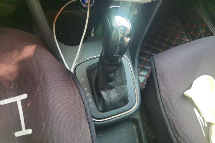 Used Volkswagen Polo 2016 1.4L Automatic Trendy Model Gear Lever