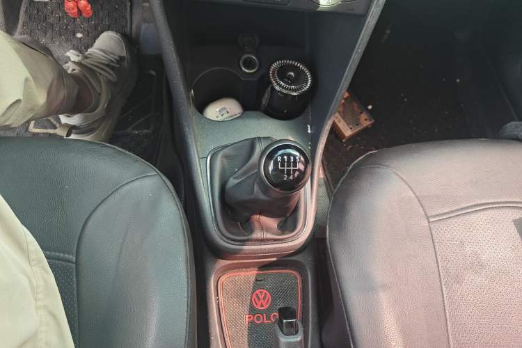 Used Volkswagen Polo 2016 1.4L Manual Fashion Model Gear Lever