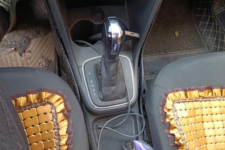 Used Volkswagen Polo 2016 1.4L Automatic Trendy Model Gear Lever