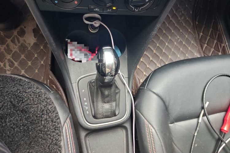 Used Volkswagen Polo 2016 1.4L Automatic Trendy Model Gear Lever