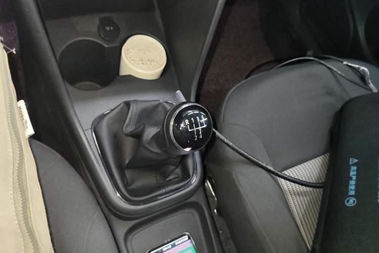 Used Volkswagen Polo 2016 1.4L Manual Fashion Model Gear Lever